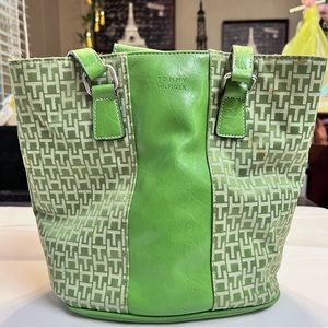 Pre-Owned Tommy Hilfiger Handbag
